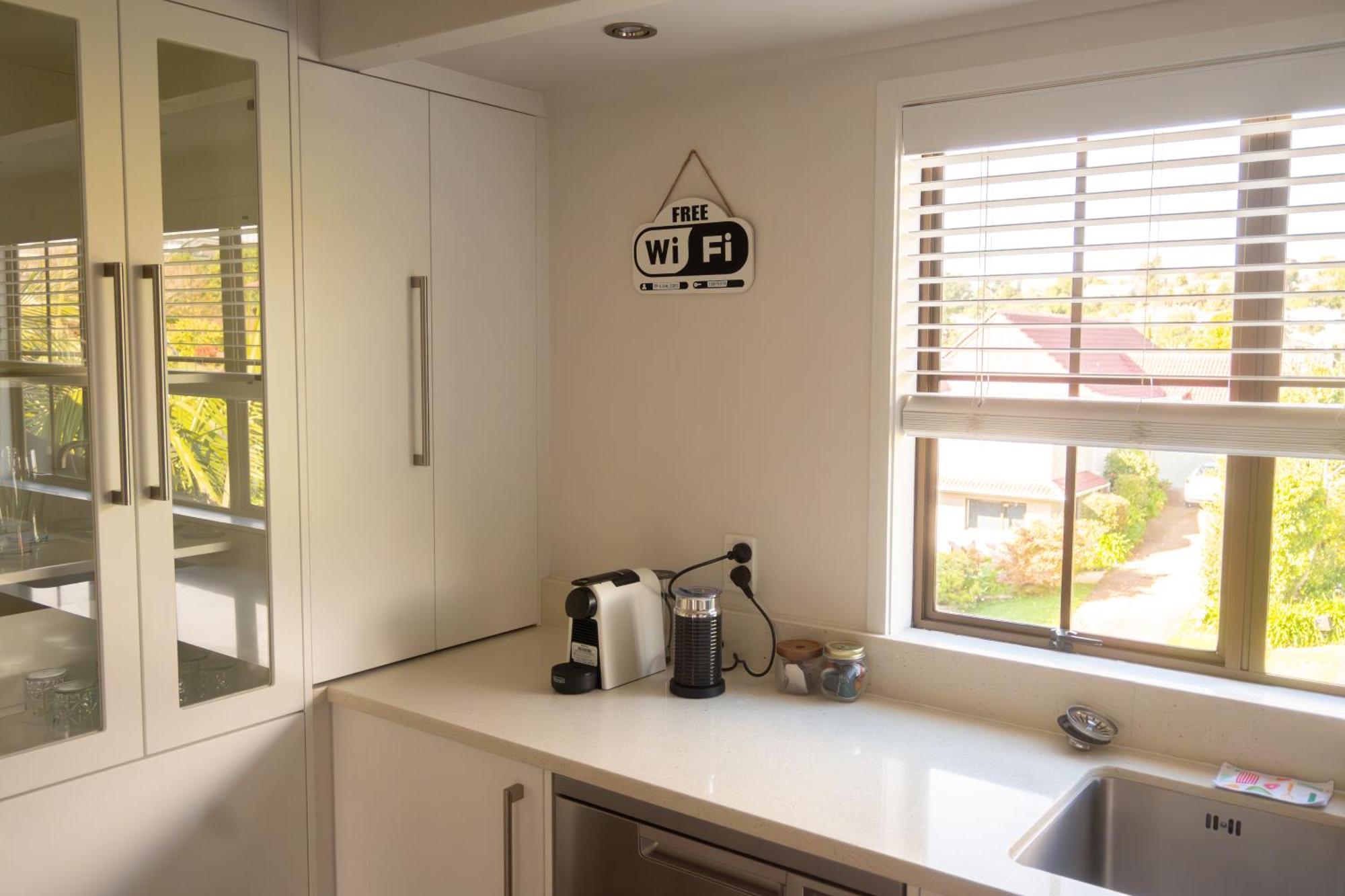 Villa With Pool In Browns Bay Auckland Extérieur photo