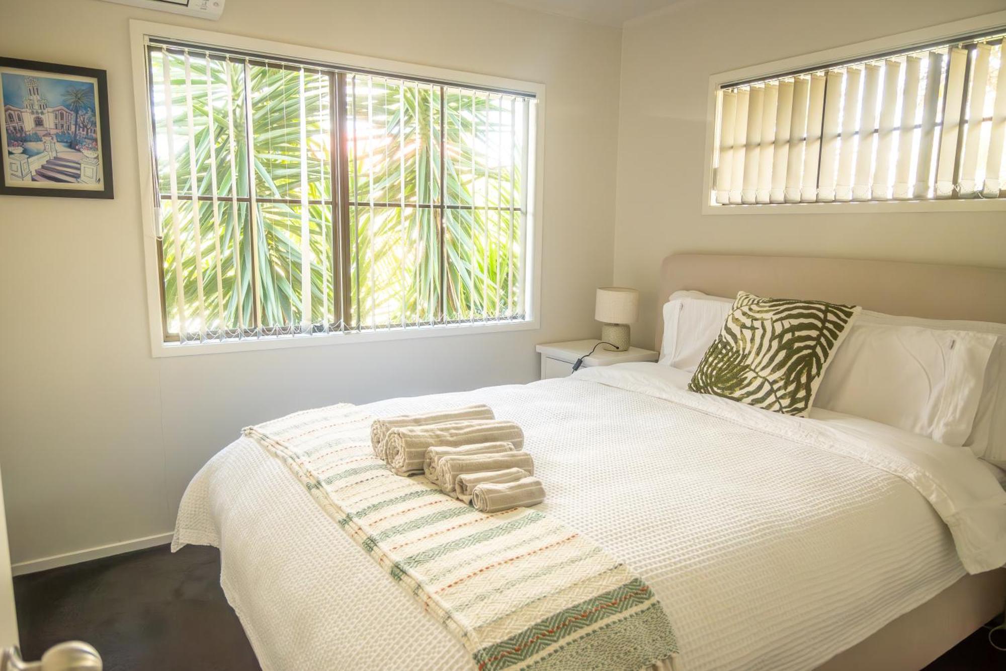 Villa With Pool In Browns Bay Auckland Extérieur photo