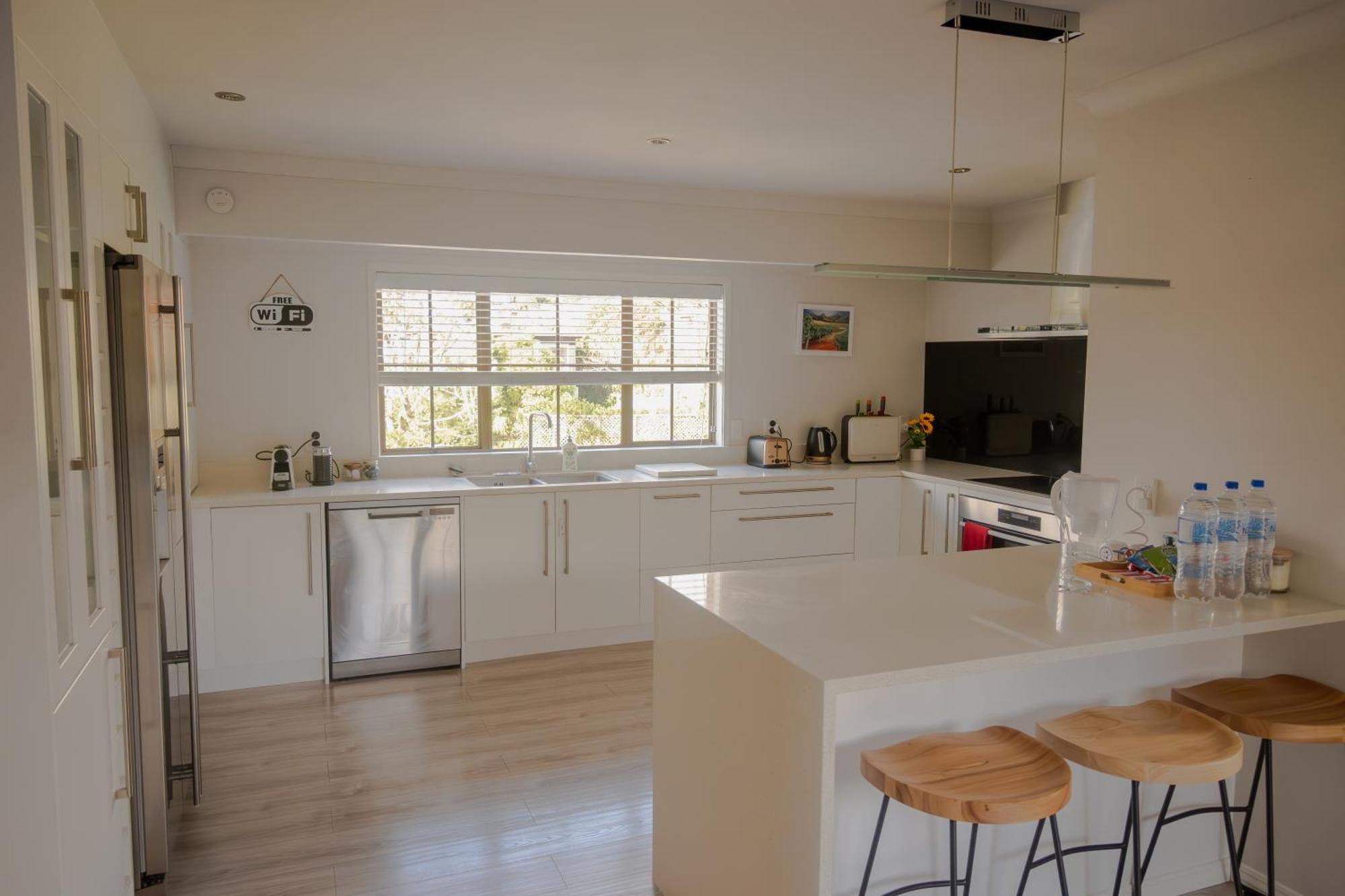 Villa With Pool In Browns Bay Auckland Extérieur photo